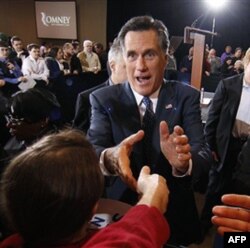 Michigan ve Arizona Önseçimlerinde Zafer Mitt Romney'nin